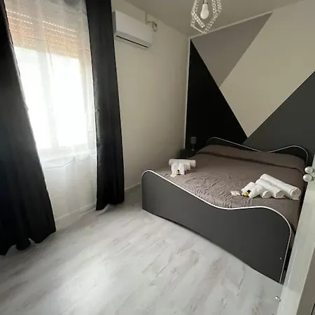 Tommy House